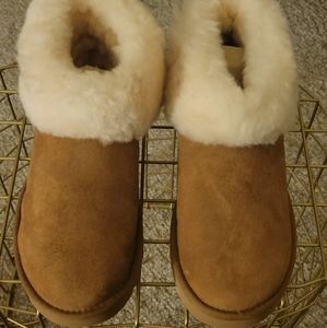 Brand New UGGS